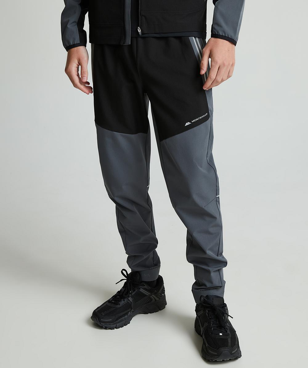 Junior Ventax Woven Running Pant | Jet Black / Iron Gate | Monterrain