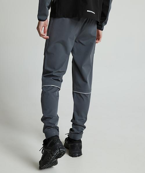Junior Ventax Woven Running Pant | Jet Black / Iron Gate | Monterrain