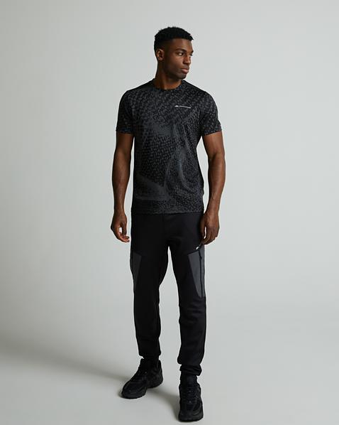 Quantum Jacquard T-Shirt | Jet Black | Monterrain